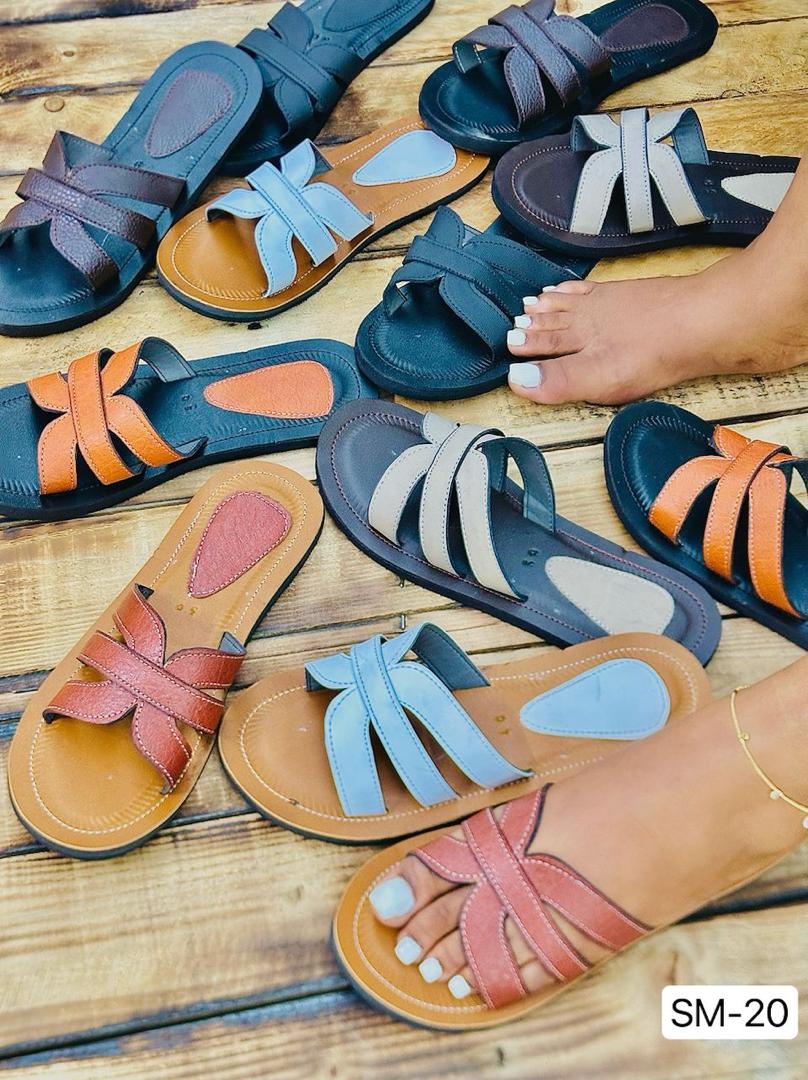 Female Sapro sandals