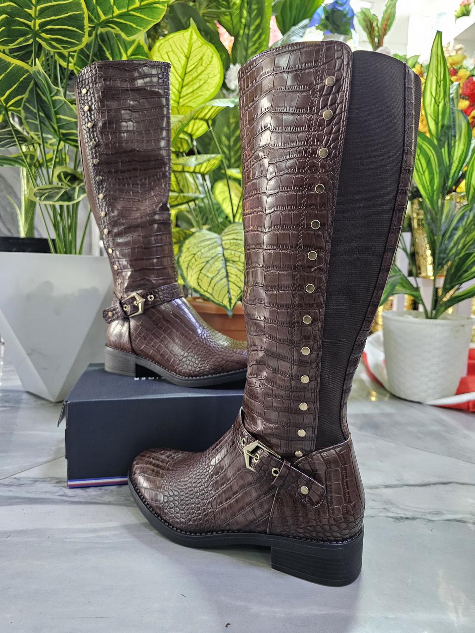 Ladies boots