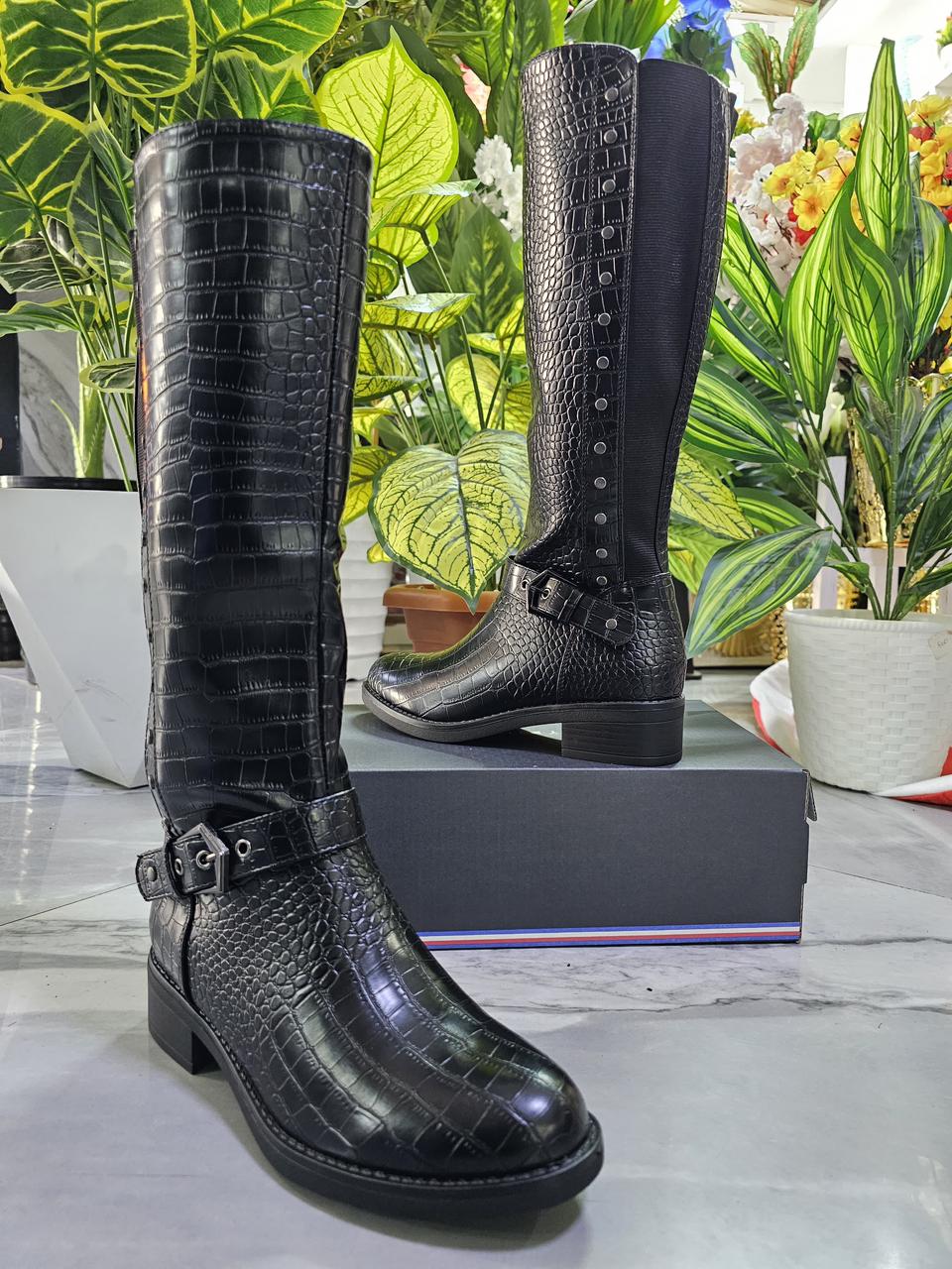 Ladies boots